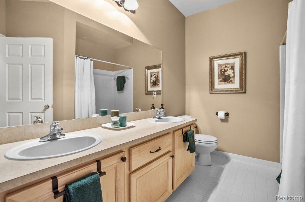8247 Washington Woods Drive, Washington, MI — Photo 32