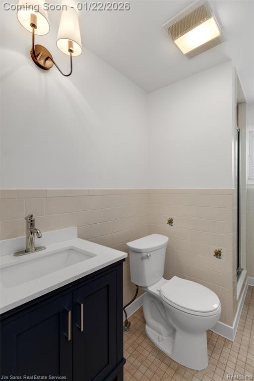 21741 Bournemouth Street, Harper Woods, MI 48225 — Photo 16