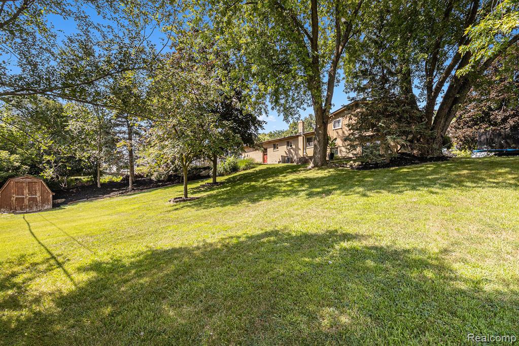 6507 Amy Drive, Clarkston, MI 48348 — Photo 35