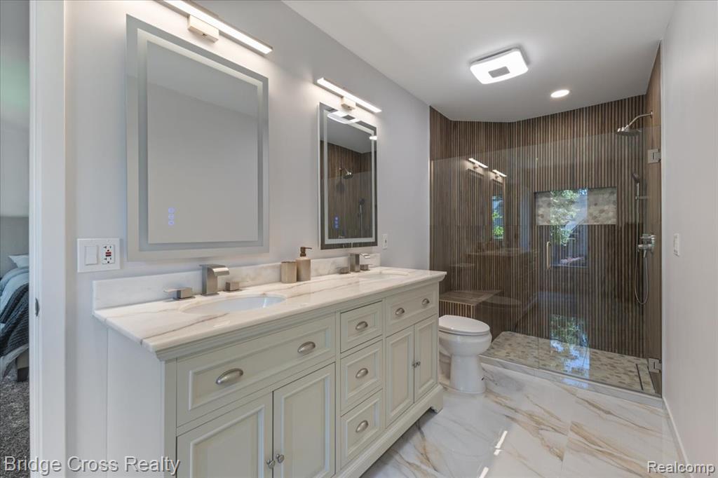 6258 Lindsay Court, West Bloomfield, MI 48324 — Photo 35