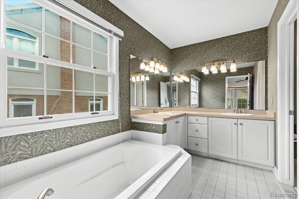 45241 DANBURY Road, Canton, MI 48188 — Photo 14