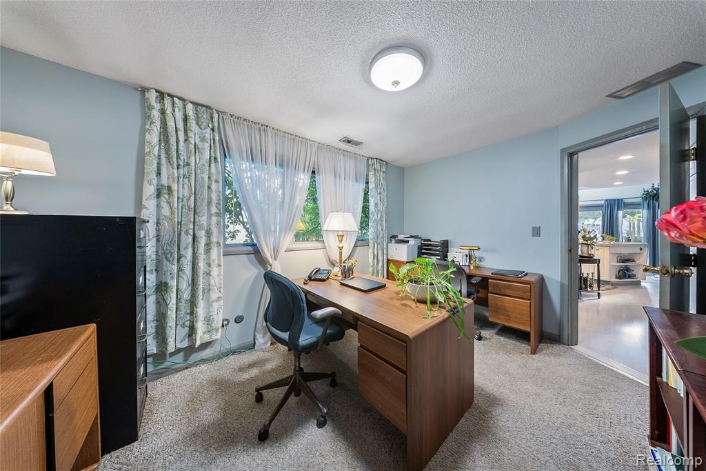 30500 Bayview Drive, Gibraltar, MI — Photo 14