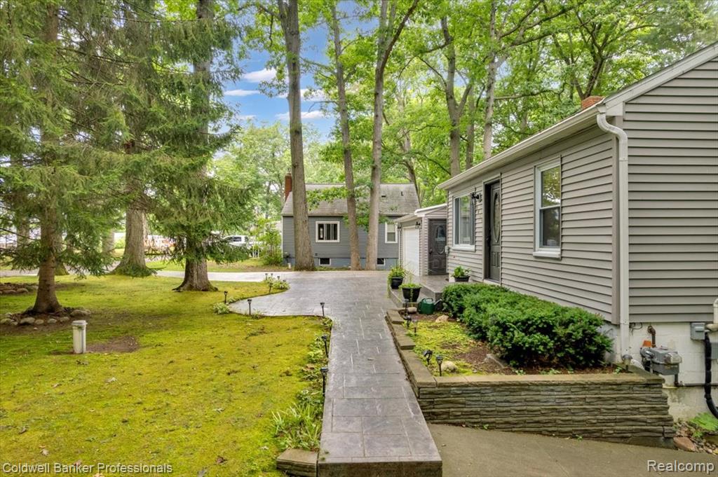 2064 Miles Road, Lapeer, MI 48446 — Photo 29
