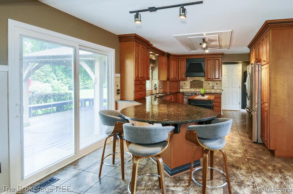 4449 Brighton Drive, Grand Blanc, MI 48439 — Photo 22