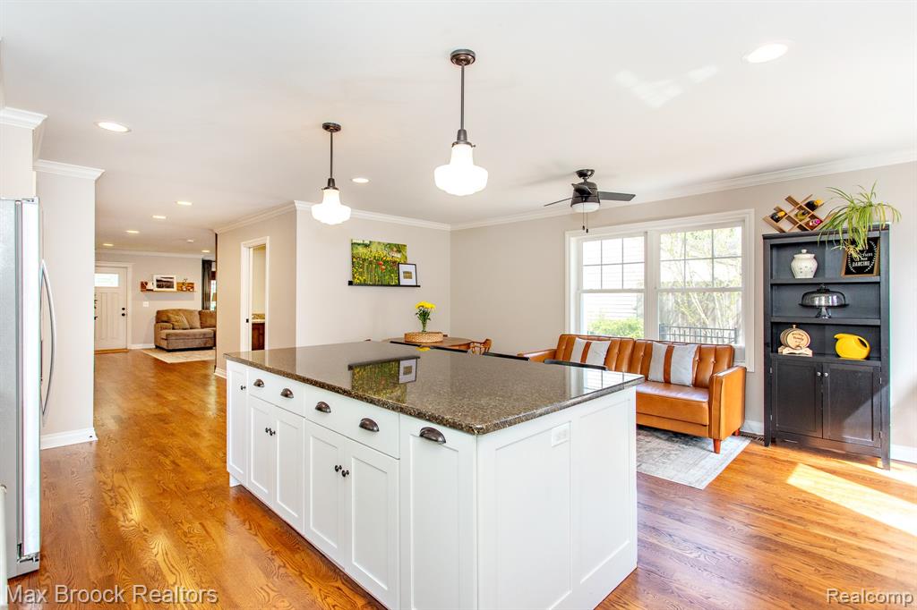 924 N Maple Avenue, Royal Oak, MI 48067 — Photo 13