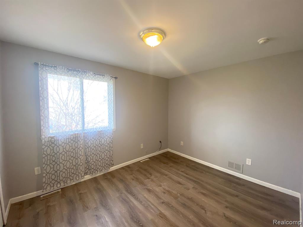5951 HURON Street, Taylor, MI — Photo 4