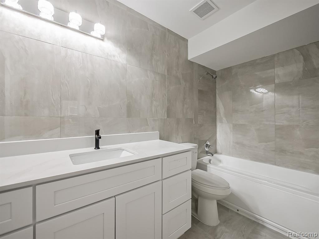 1730 E Woodruff Avenue, Hazel Park, MI 48030 — Photo 25
