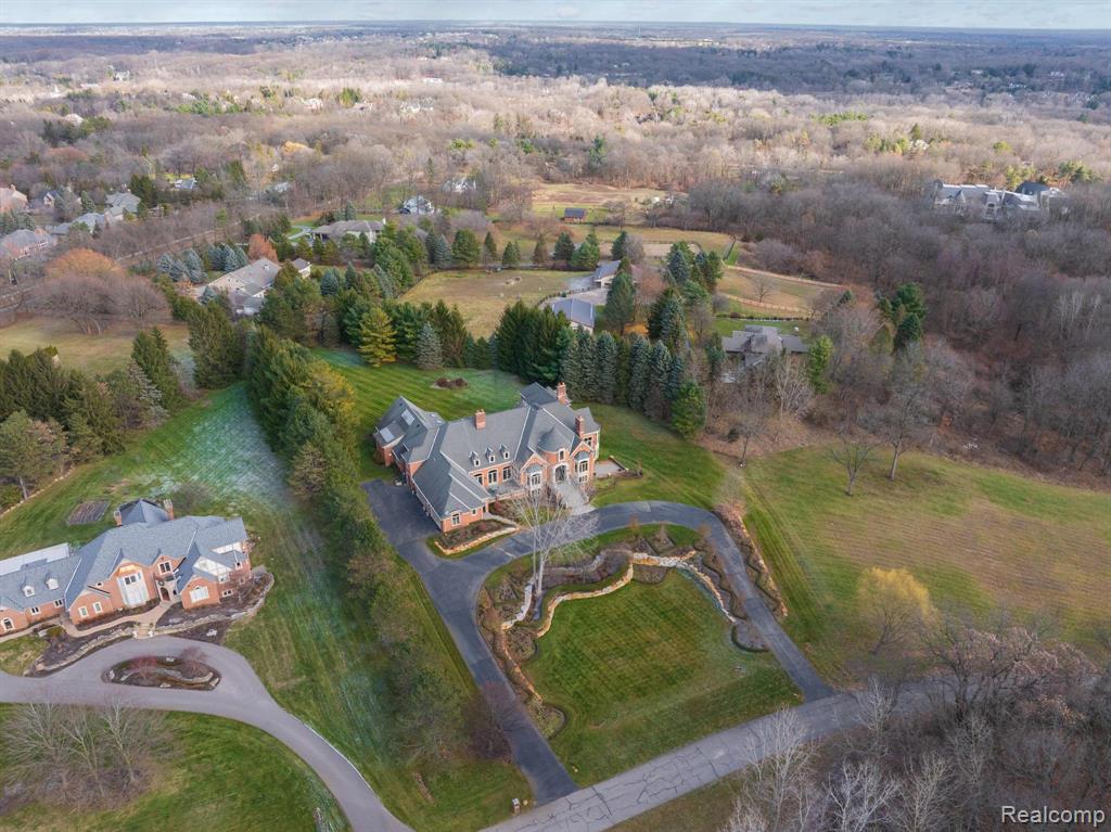 5165 Abbey Road, Rochester, MI, 48306