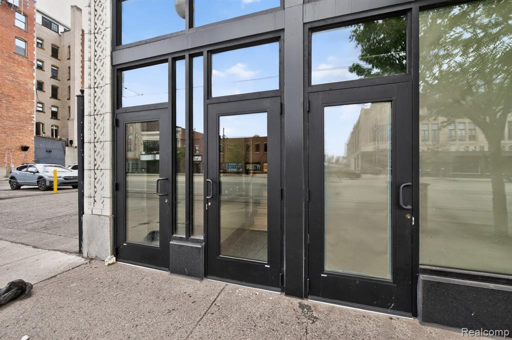 3139 Woodward Avenue - Photo 4
