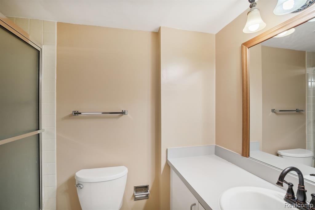 555 E WILLIAM Street, 2G, Ann Arbor, MI 48104 — Photo 9