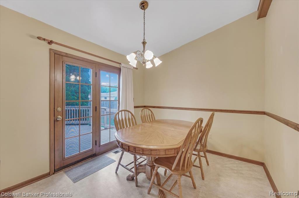5015 Fox Hill Drive, Sterling Heights, MI 48310 — Photo 12