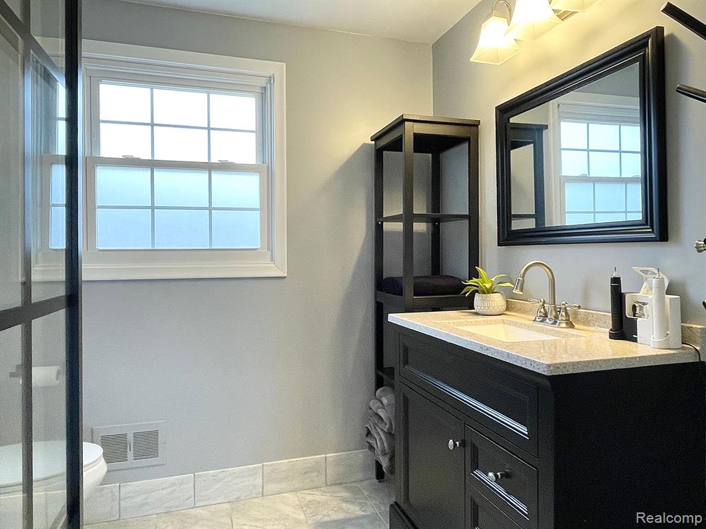 5126 Glengate Road, Rochester, MI 48306 — Photo 27