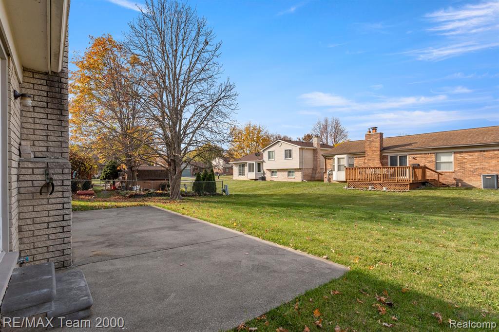 51547 SALVATORI Drive, Chesterfield, MI 48047 — Photo 4