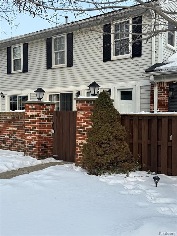 39547 Heatherheath Drive, Clinton Twp, MI 48038 — Photo 2