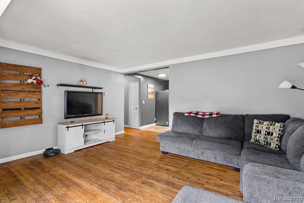 5481 Hanley, Waterford, MI 48327 — Photo 8