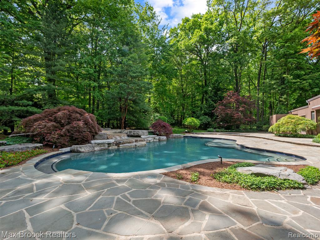 5130 Deep Wood Road, Bloomfield Hills, MI 48302 — Photo 71