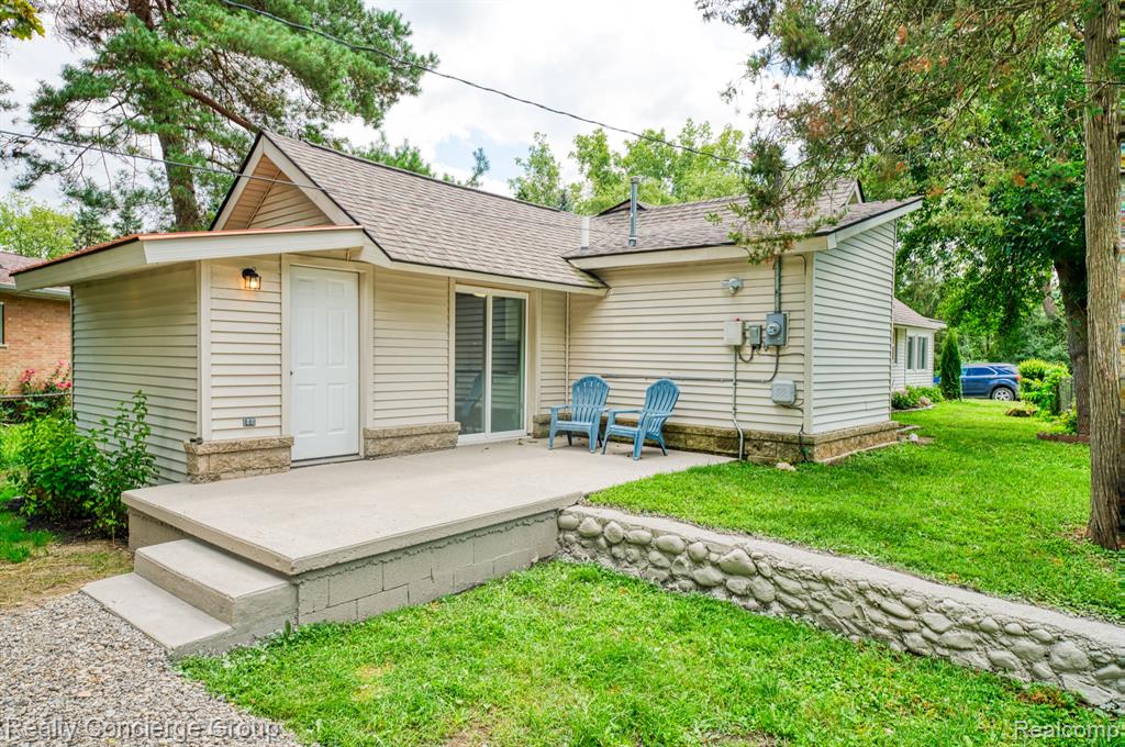 6340 ISLAND LAKE Drive, Brighton, MI 48116 — Photo 3