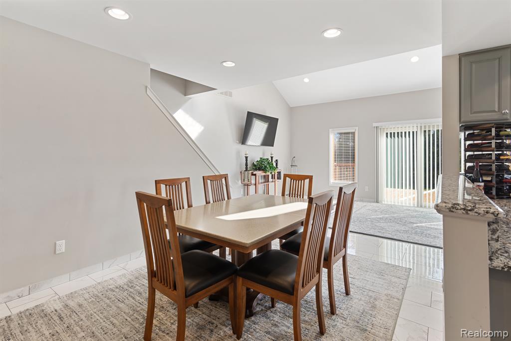 45800 MEADOWS Circle W, Macomb, MI 48044 — Photo 7