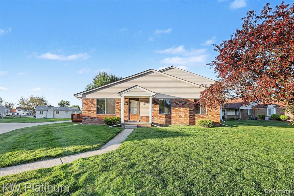 31825 Breezeway, New Baltimore, MI 48047 — front exterior