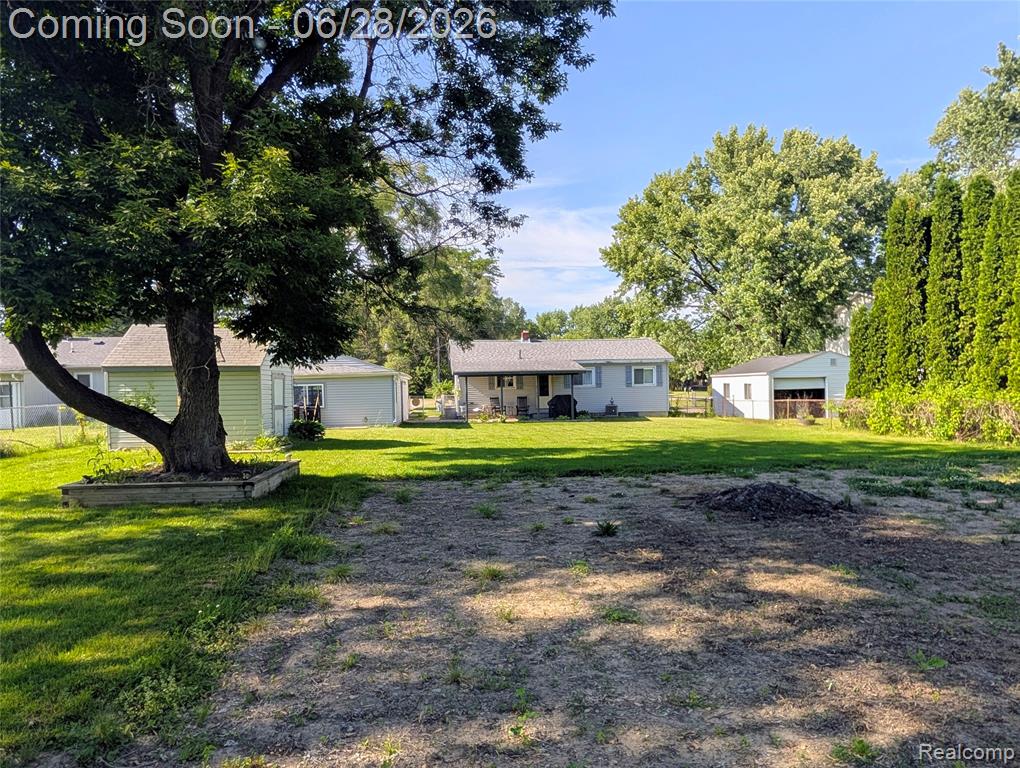 4456 E Coldwater Road, Flint, MI 48506 — Photo 30