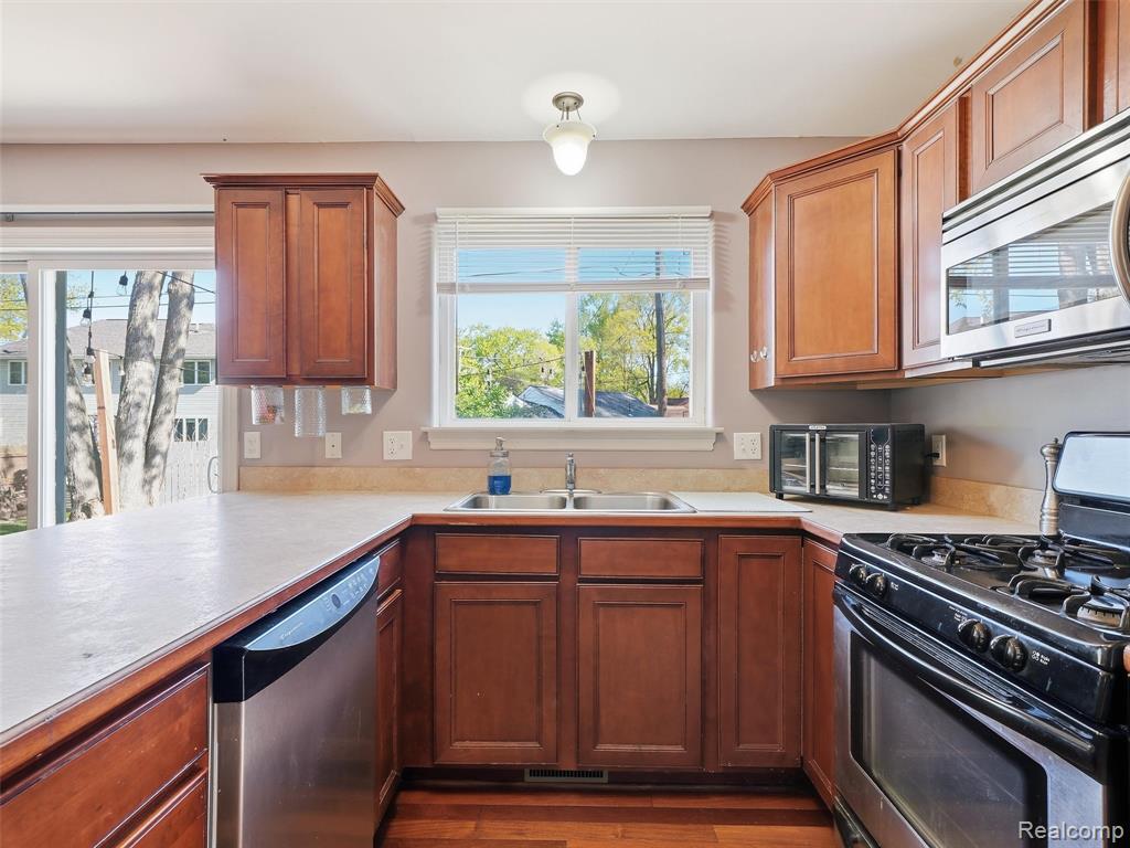 7226 Garvin, Waterford, MI 48329 — Photo 15