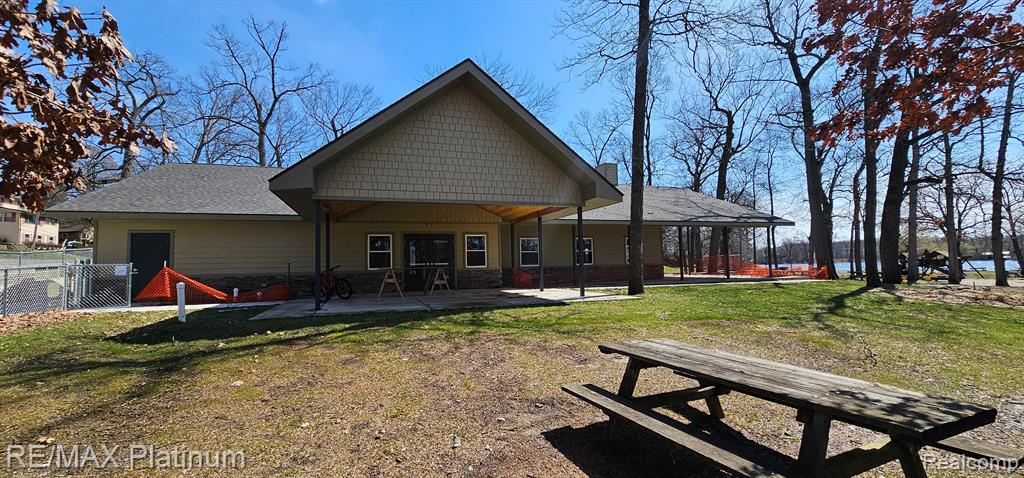 3960 S Bradmore Avenue N, West Bloomfield, MI 48324 — Photo 28
