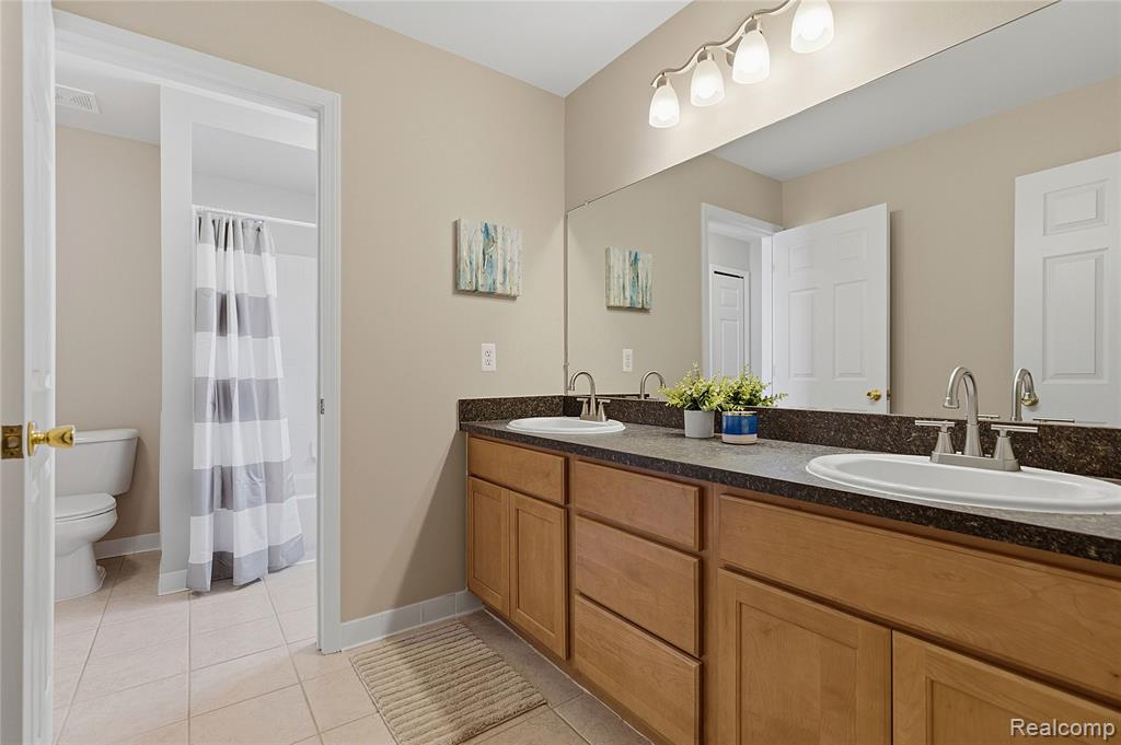 46448 Leanna Drive, Macomb, MI 48044 — Photo 30