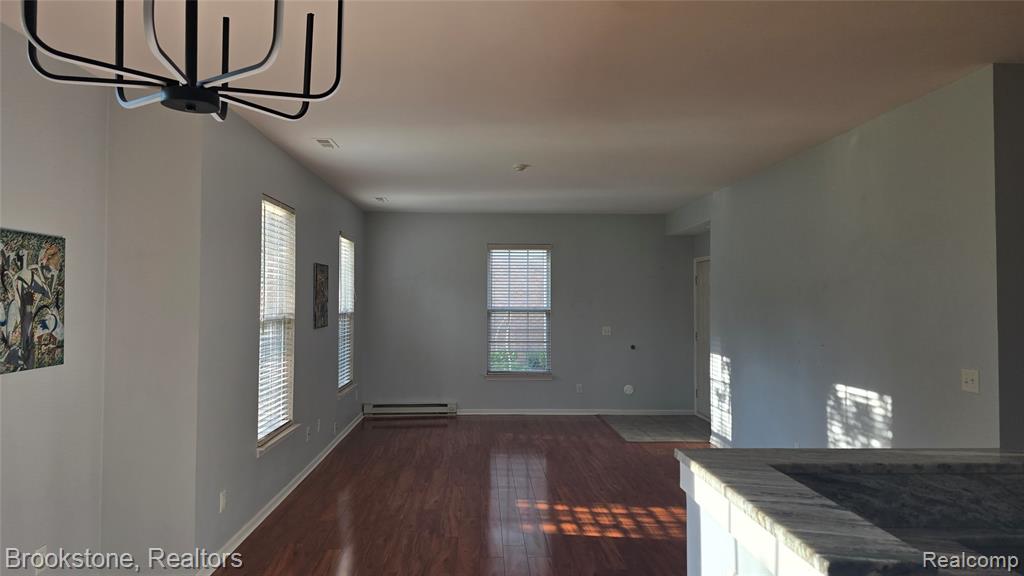 1976 Pinecroft Drive, 194, Canton, MI 48188 — Photo 3