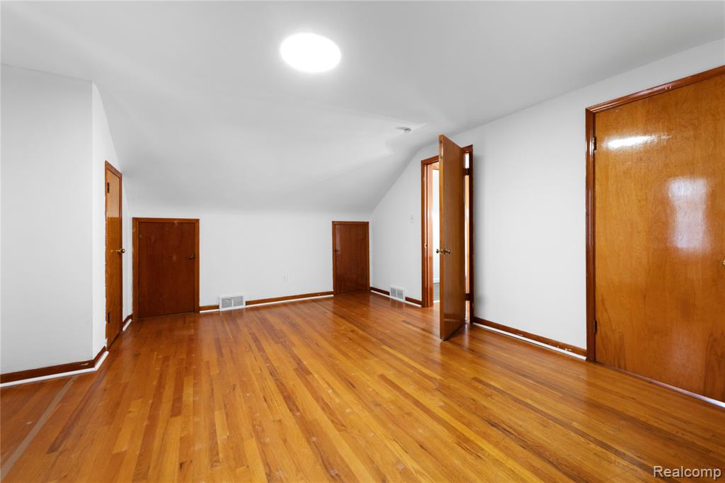 8060 Edward Avenue, Center Line, MI 48015 — Photo 18