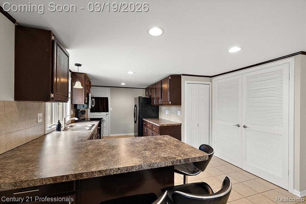 3205 Shimmons Road, Auburn Hills, MI 48326 — Photo 5
