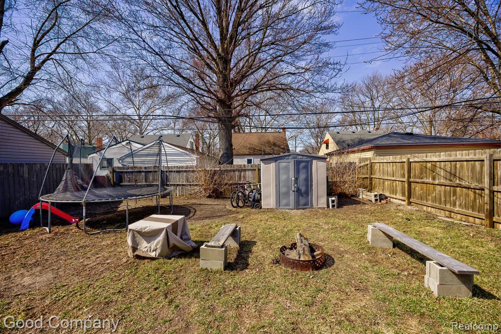 657 ALLEN Street, Ferndale, MI 48220 — Photo 26