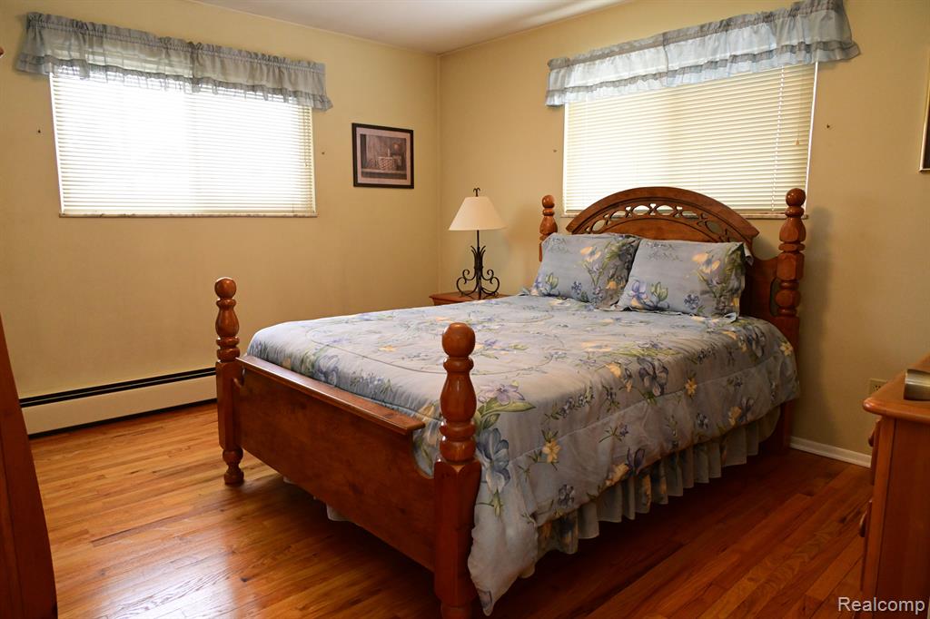 4160 MONTGOMERY Drive, Shelby Twp, MI 48316 — Photo 35