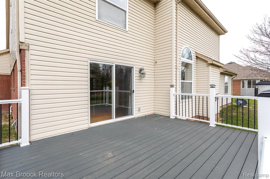 7131 WHITE TAIL Drive, Grand Blanc, MI 48439 — Photo 37