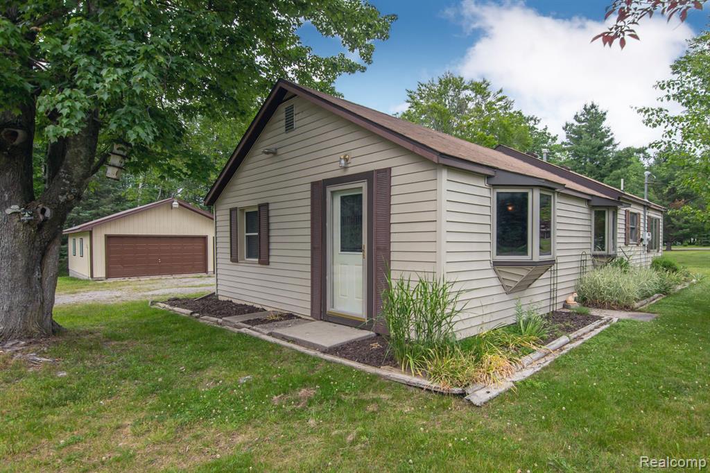 2433 E Fox Road, Lincoln, MI 48742 — Photo 2