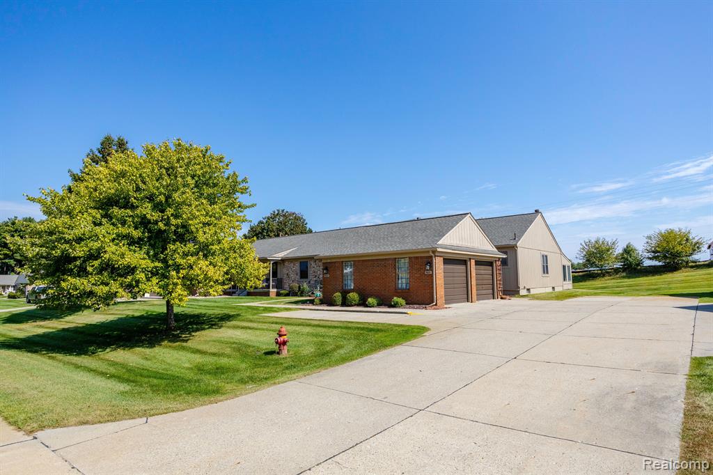 9871 Cambridge Court, South Lyon, MI 48178 — Photo 33