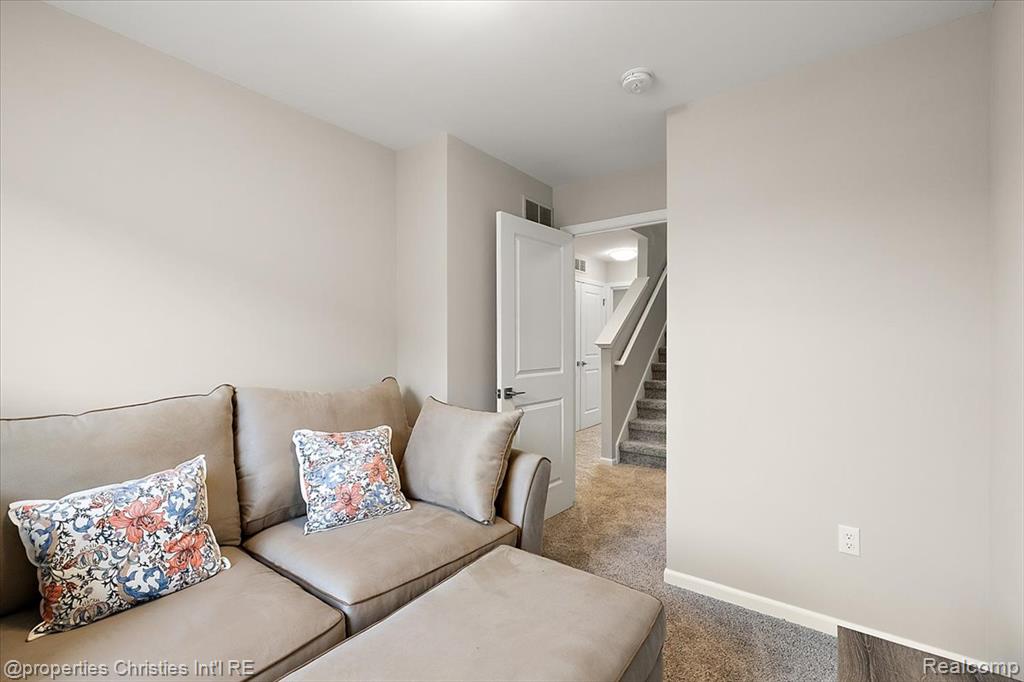 1083 Hampton Circle, Detroit, MI 48207 — Photo 48