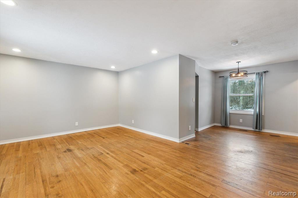 5289 N GEORGETOWN Road, Grand Blanc, MI 48439 — Photo 10