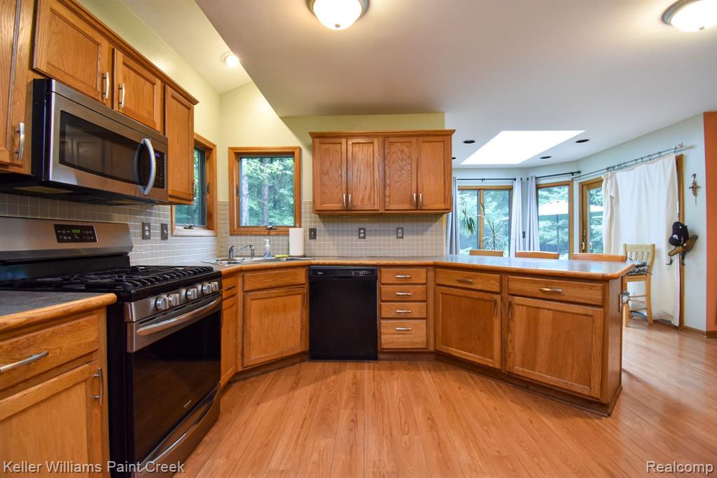713 KNIBBE Road, Lake Orion, MI 48362 — Photo 14