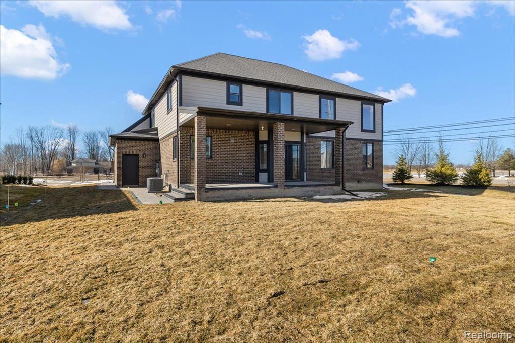 50998 MISTWOOD Drive, Macomb, MI 48042 — Photo 19