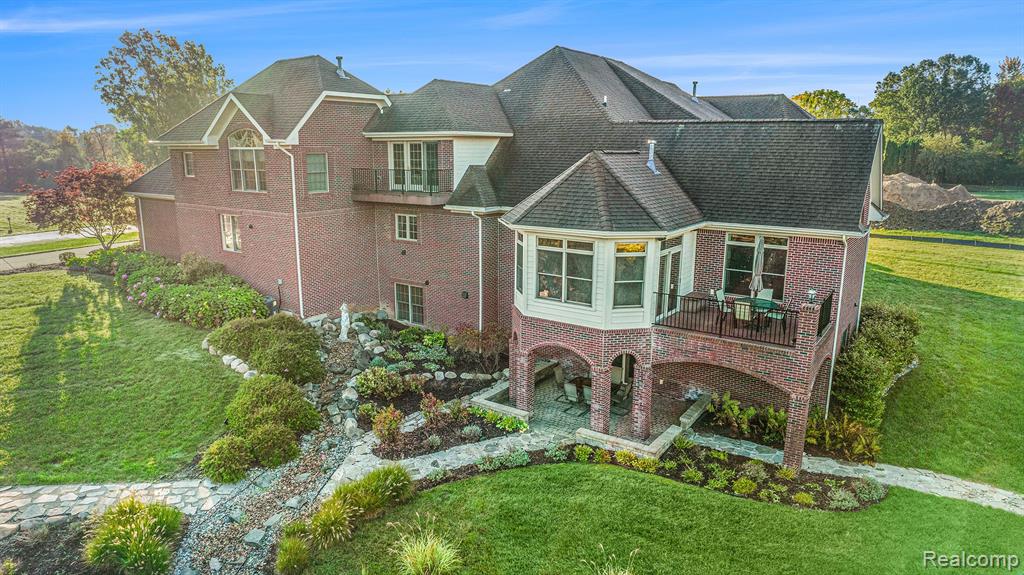 8294 WARWICK GROVES, Grand Blanc, MI 48439 — Photo 54
