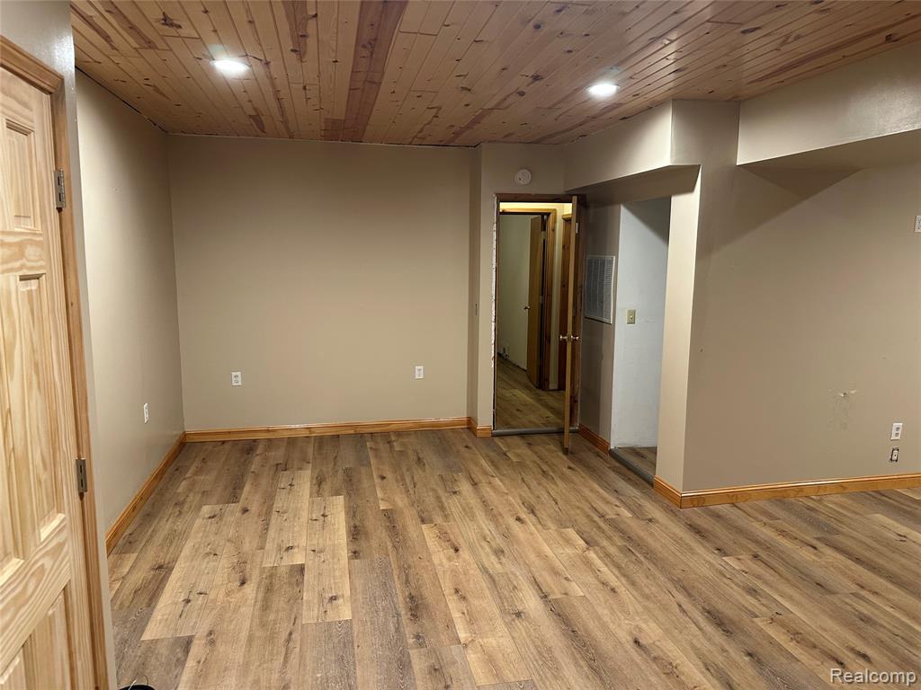 9825 Sheridan Road, Millington, MI 48746 — Photo 17