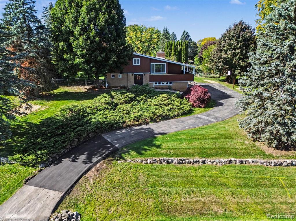 3732 Bald Mountain Road, Lake Orion, MI