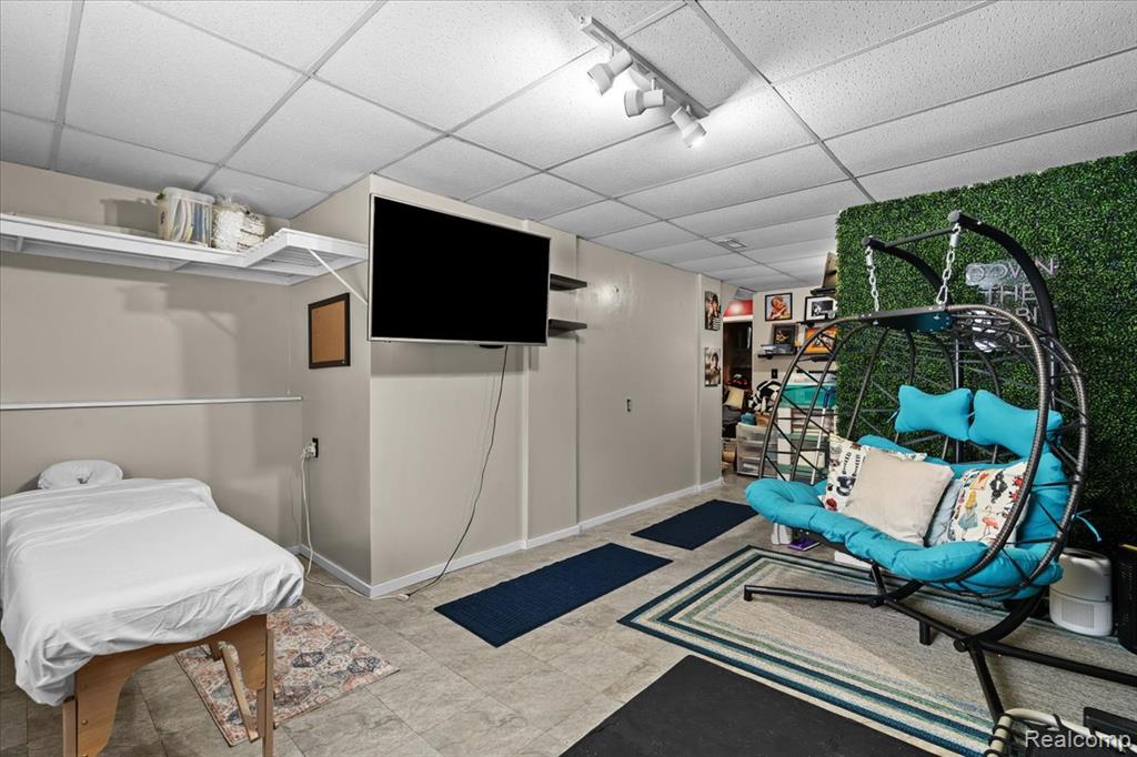 1234 Hudson Drive, Howell, MI 48843 — Photo 21