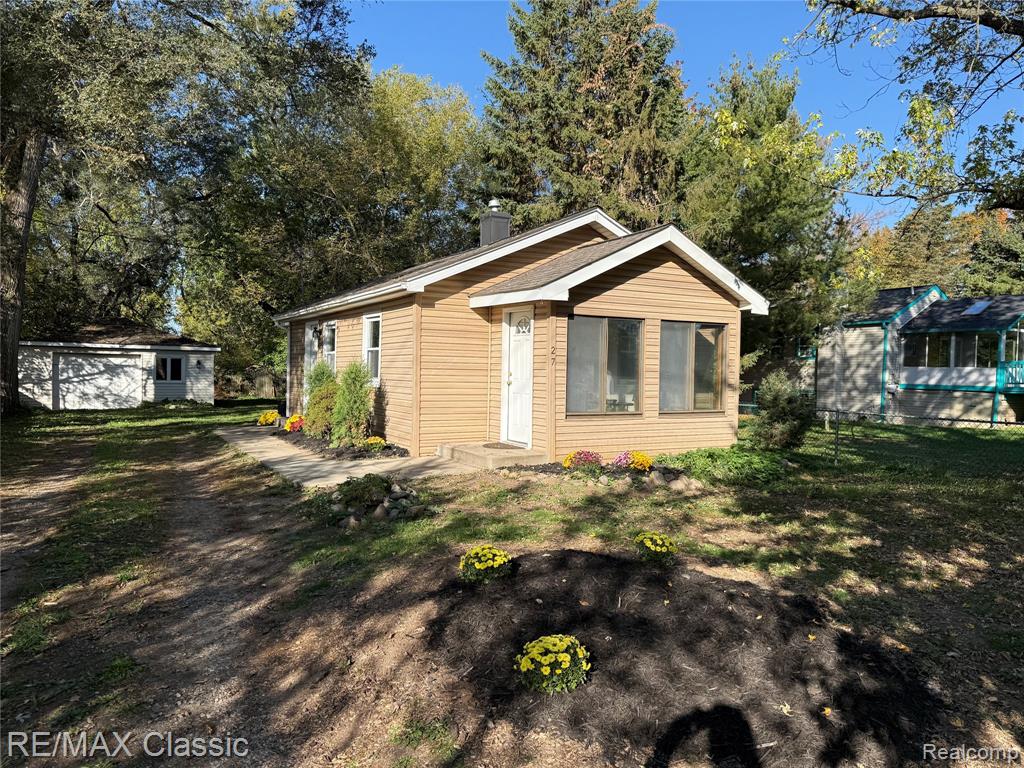 27 Shotwell Street, White Lake, MI