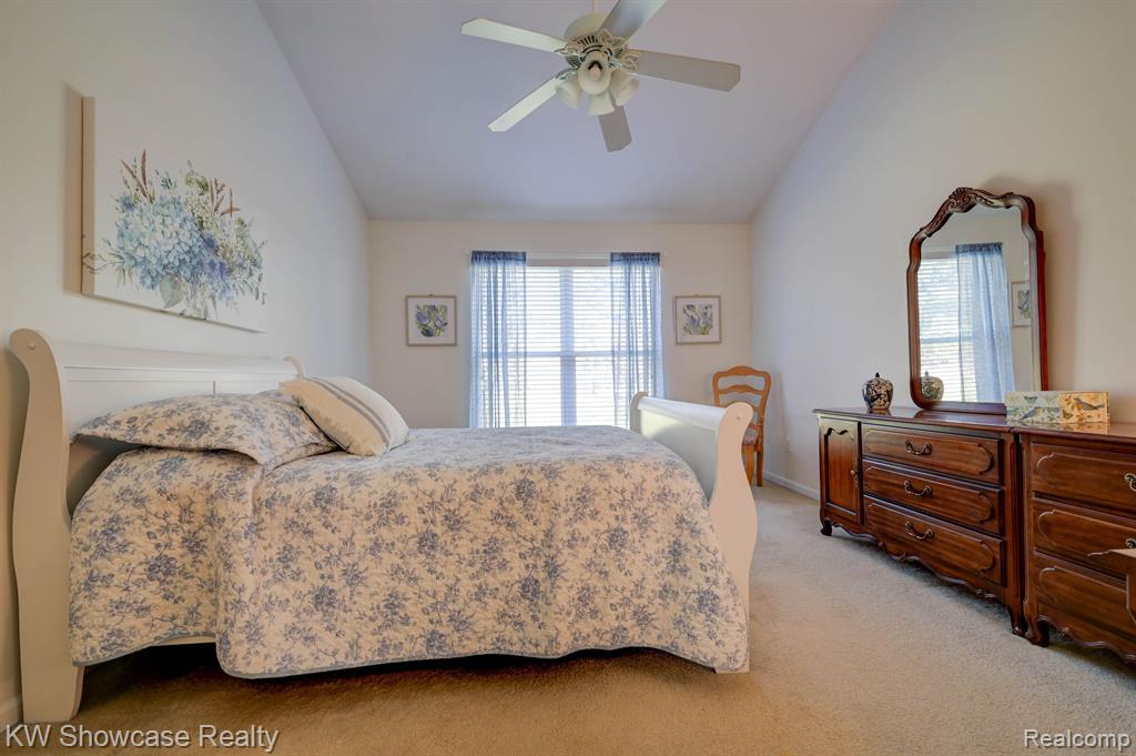 1074 ANDOVER Circle, Commerce Twp, MI 48390 — Photo 25