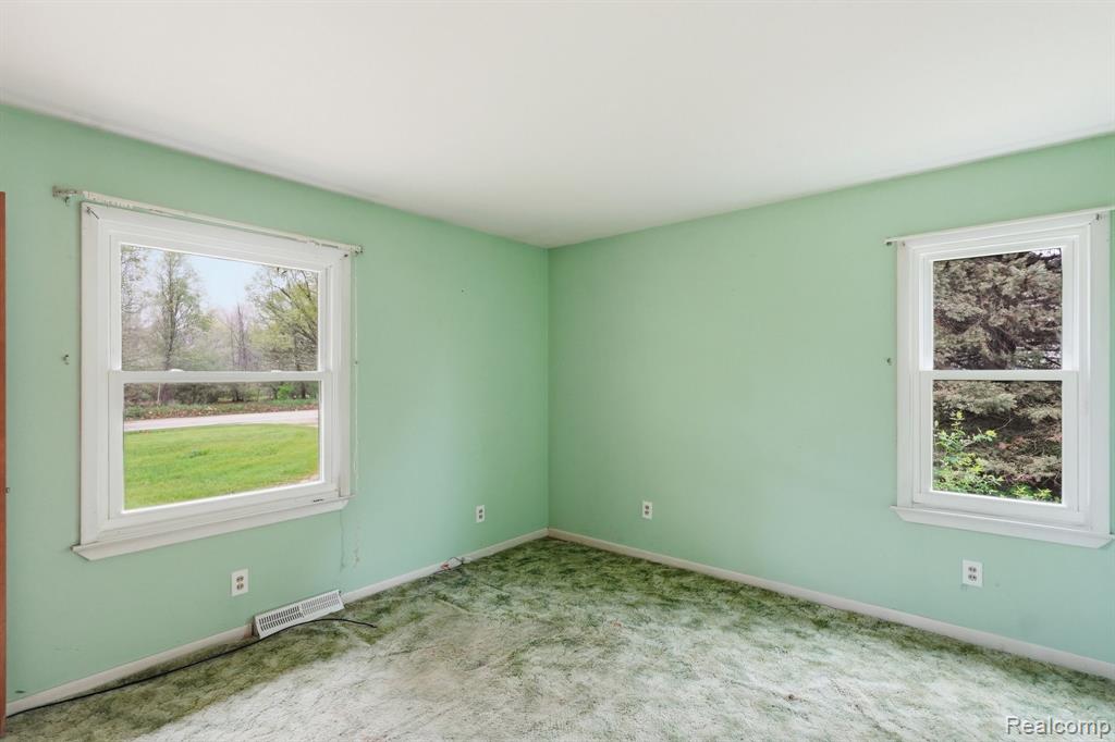 396 Plum Creek Road, Lapeer, MI 48446 — Photo 12