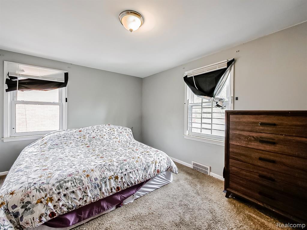 5936 Hillcrest Street, Grosse Pointe, MI 48236 — Photo 18