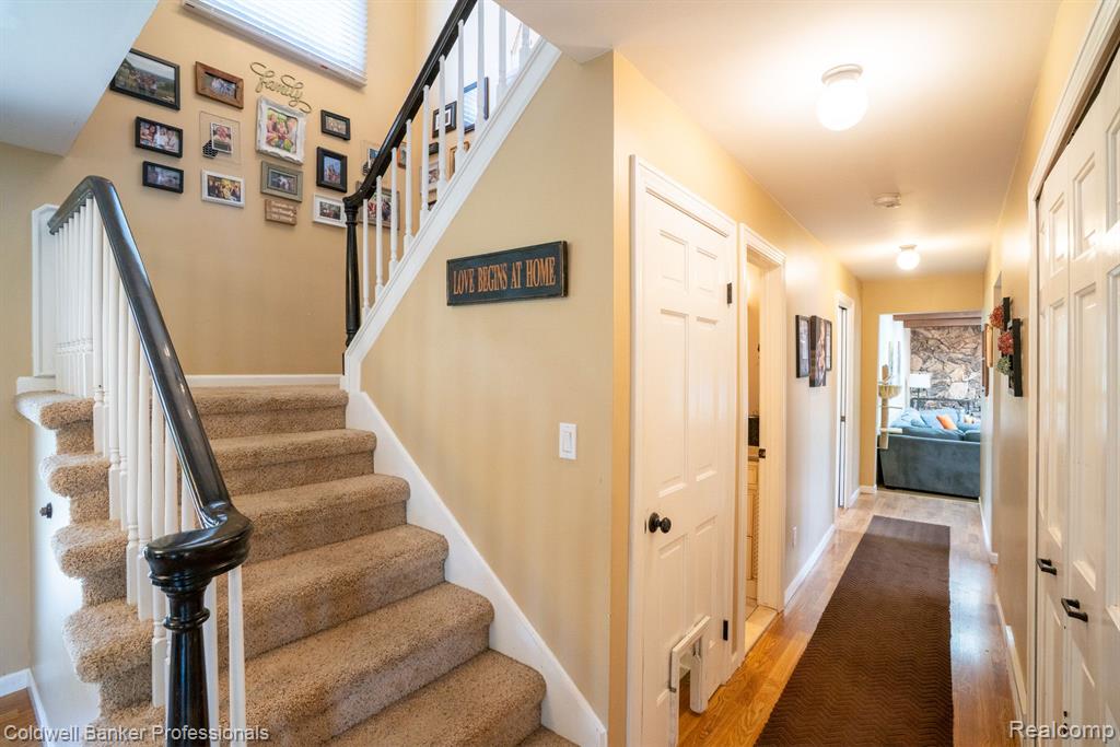 8177 FAWN VALLEY Drive, Clarkston, MI 48348 — Photo 14