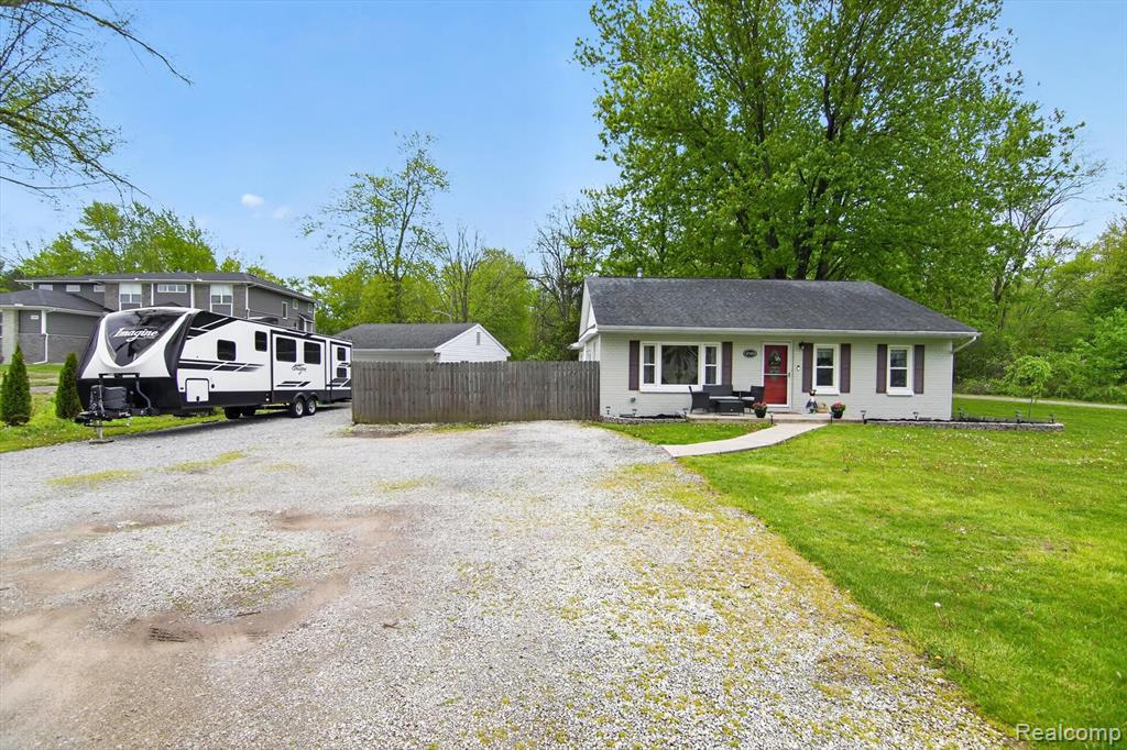1020 Savage Road, Belleville, MI 48111 — Photo 3