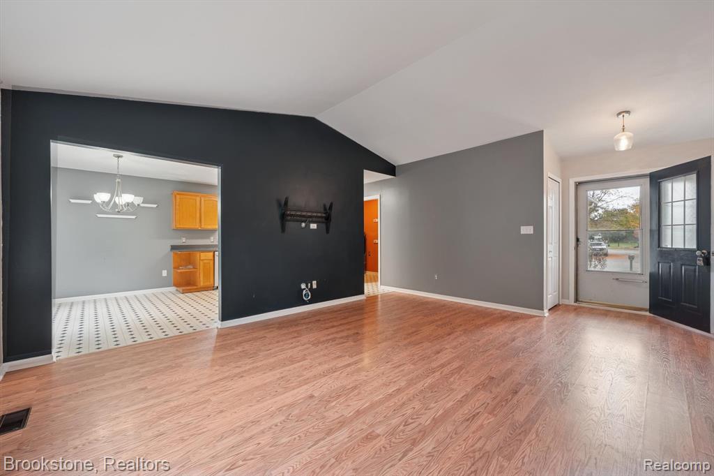 9088 Posey Drive, Whitmore Lake, MI 48189 — Photo 9